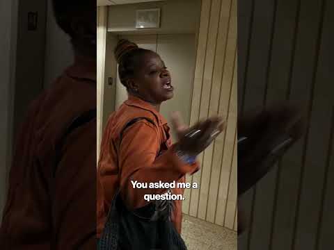 ‘Try Me and See What Happens!’ Woman Goes BALLISTIC on ICE Agents After Relative’s Arrest #shorts