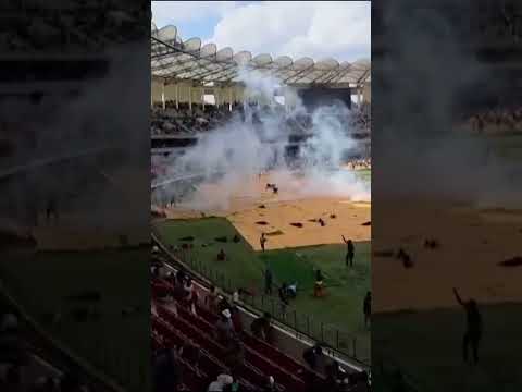 Chaos Erupts in Nairobi as Police Fire Tear Gas at Raila Odinga’s Funeral Gathering #shorts