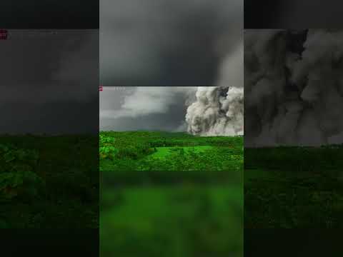 Stunning Timelapse Shows Mount Semeru Volcano’s Fierce Eruption #shorts