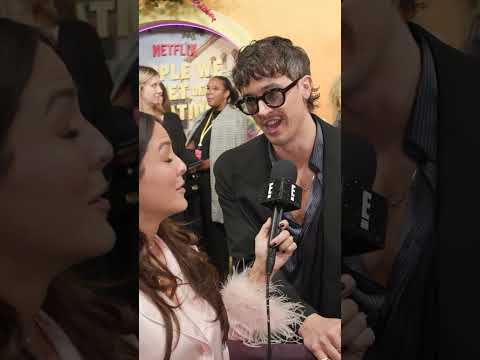 One person we’d take with us on vacation? Tom Blyth.😍