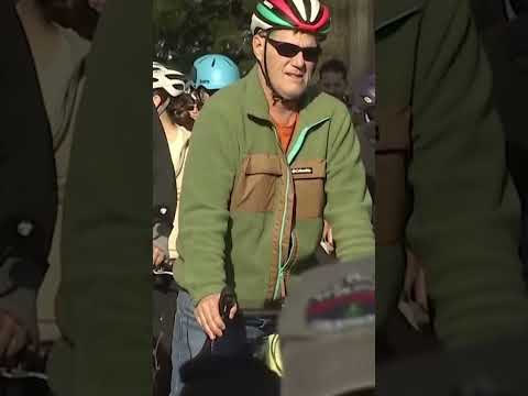 Federal agents fire tear gas at Portland anti-ICE protesters #shorts