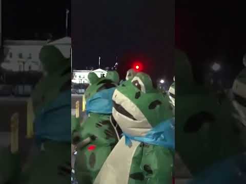 Inflatable Frogs Upstage SOTU Events: ‘Who Let The Frogs Out?’ #shorts