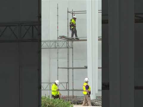 Judge Doubles Down on Order to Remove Trump Name From Kennedy Center #shorts