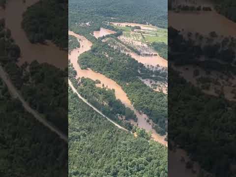 Deadly Missouri Floodwaters Leave Hundreds Stranded #shorts