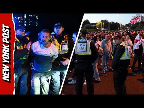 Hundreds of Angry Anti-Immigration Demonstrators Protest Incoming Migrant Boat in England