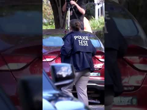 Federal Agents Haul Evidence From Rep. Ilhan Omar’s DC Residence #shorts